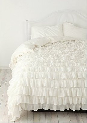Ruffled Bedspreads on White Ruffle Bedding Jpg